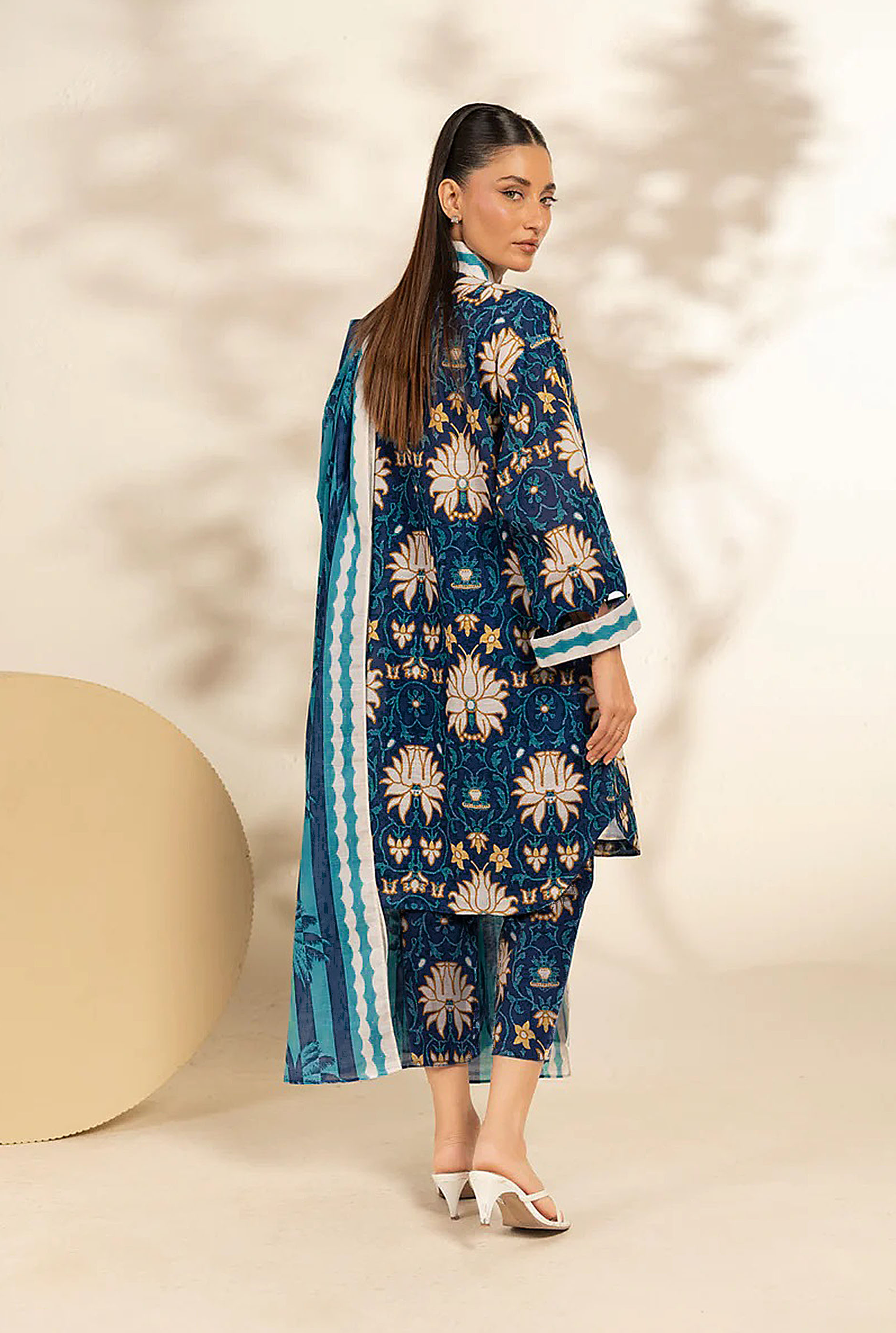 alkaram winter khaddar