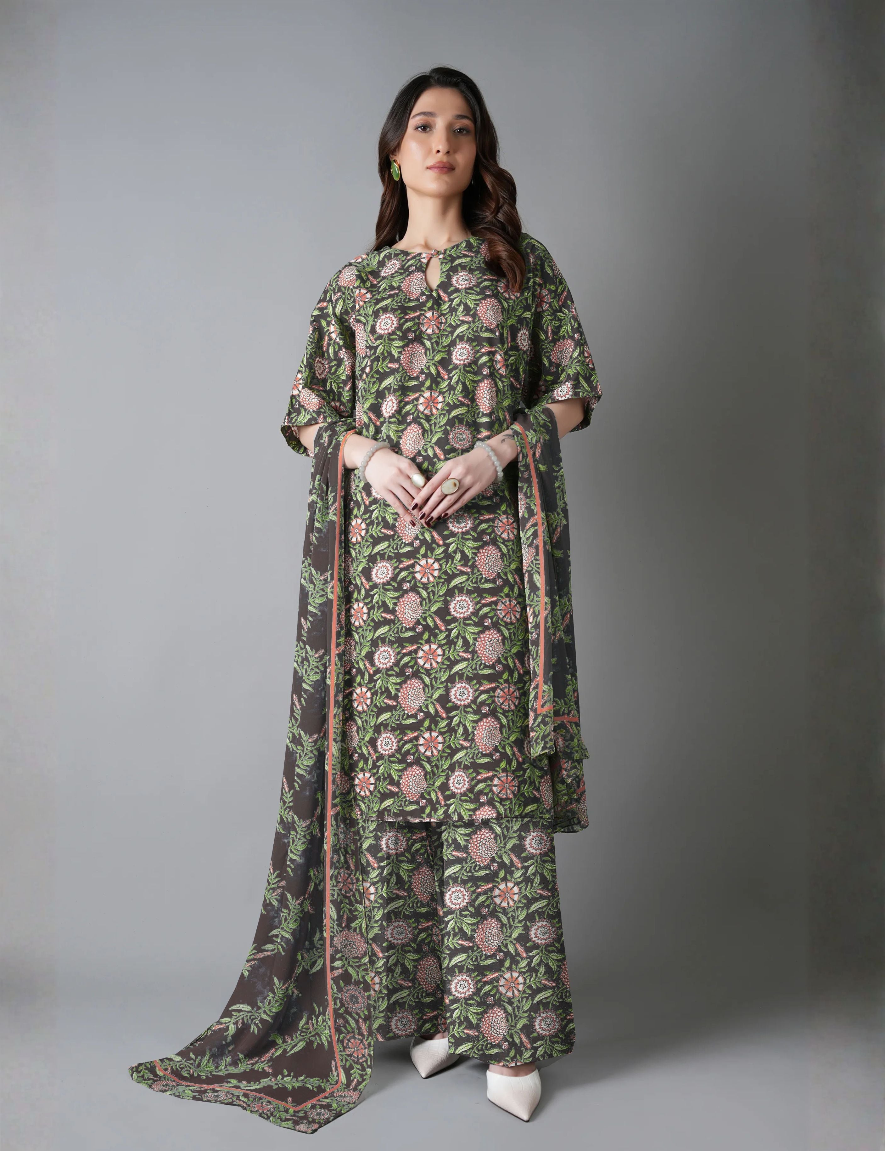 bareeze untitched linen