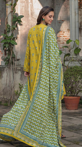 Gul Ahmed Printed Lawn Suit 3pc CL-7362