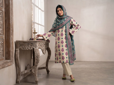 Unstitched Sapphire Printed Khaddar 3-Pc V8125D