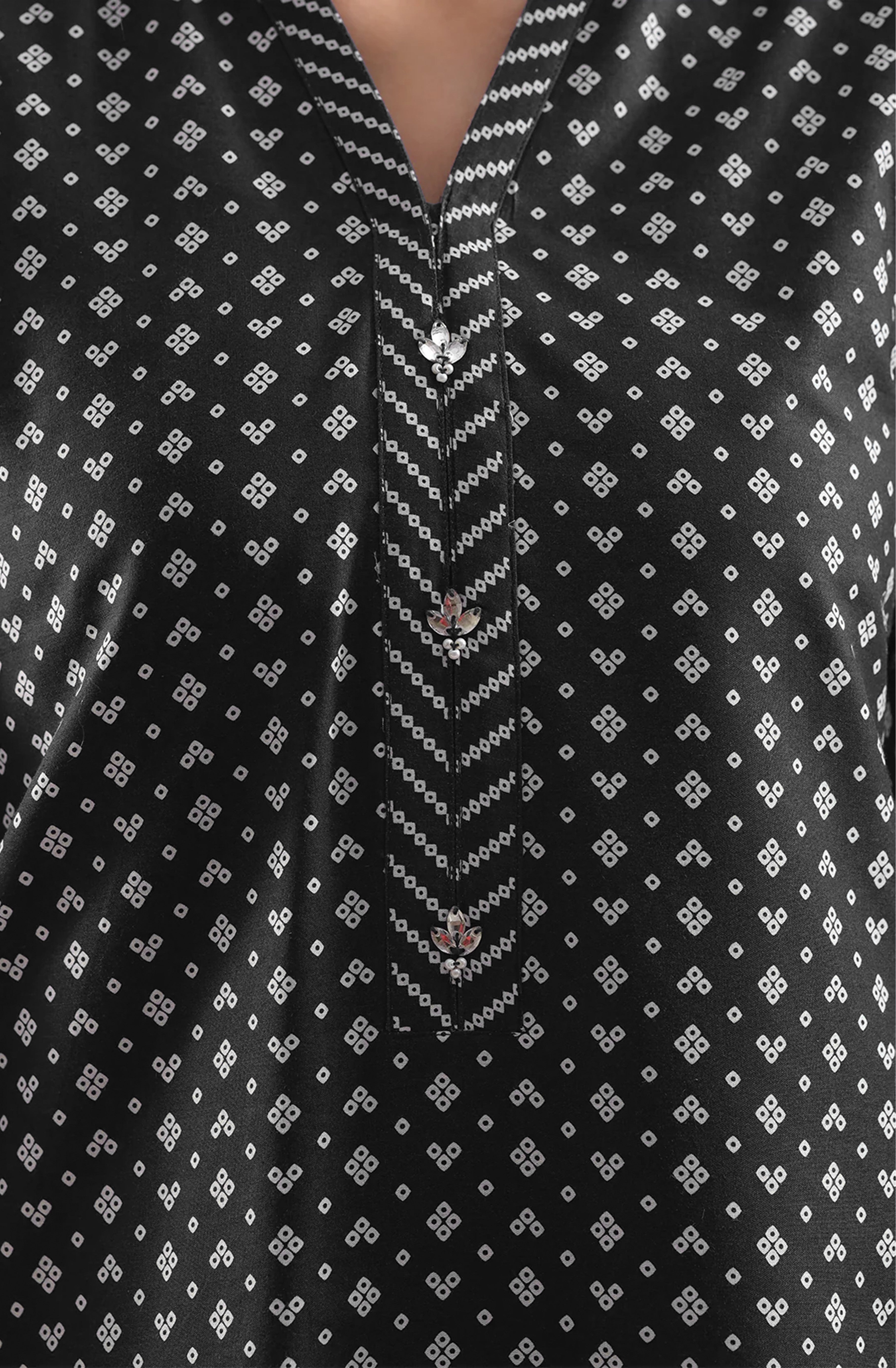 Saya Premium Print Lawn Unstitched 3-Piece 02