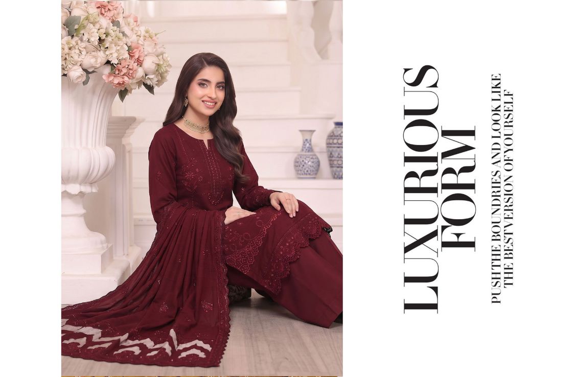 Set of Munarq by Nisha Designer V-2635