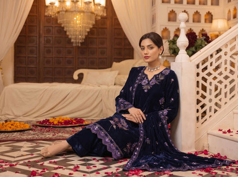 Zarmeen Emaan Premium Velvet Suit ZE-966 2