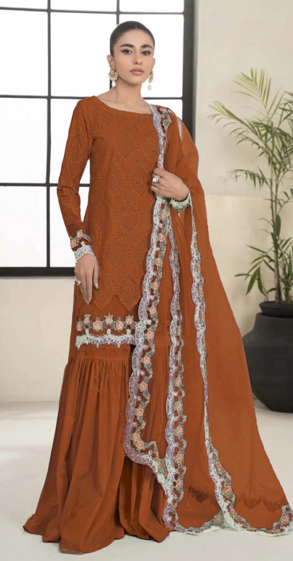 Lawn 3PC Zarmeen & Emaan Premium Code: 639